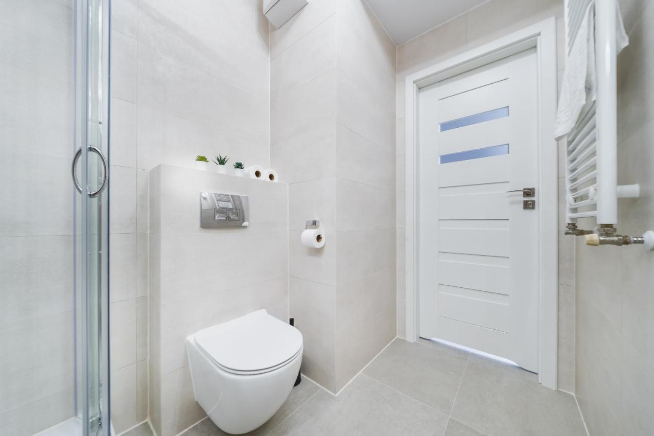 Sarah Apartments Old Town Краков Экстерьер фото